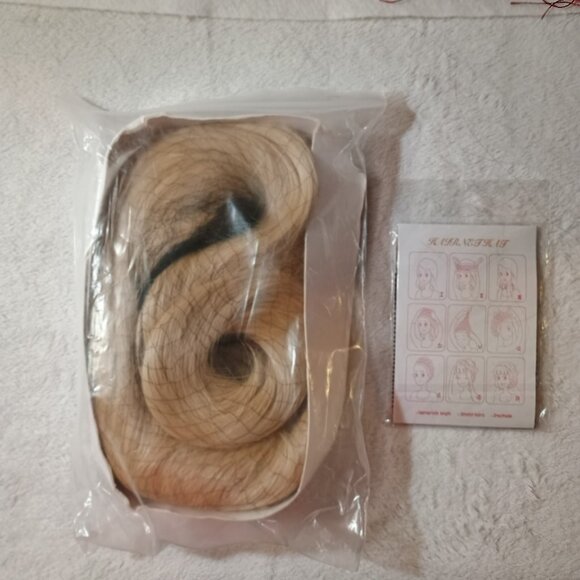 NWOT: New Long Curly Wig 70CM Light Blonde Color - Picture 5 of 8
